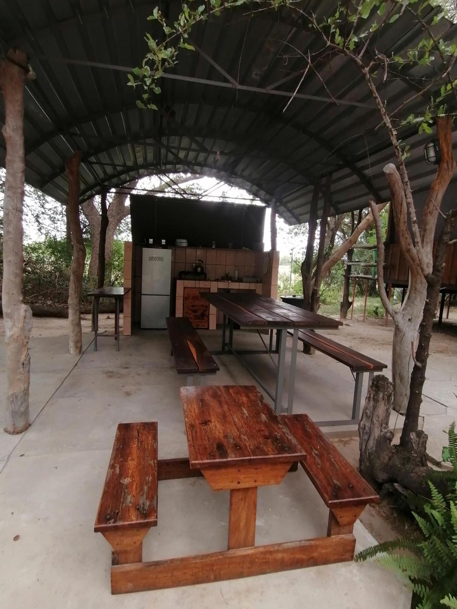 Mukuku Rest Camp Hotel Shimweghe Екстериор снимка